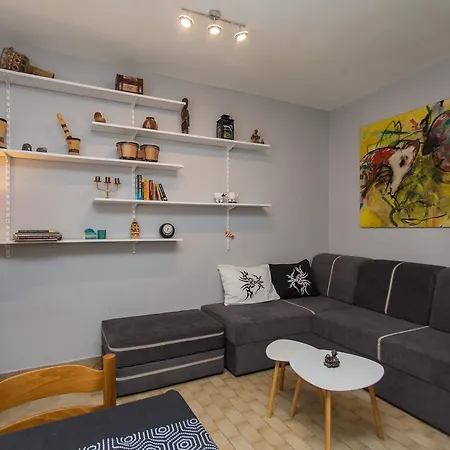 Corto Apartamento *
