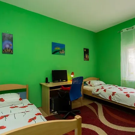 Corto Apartament Kaštel Novi